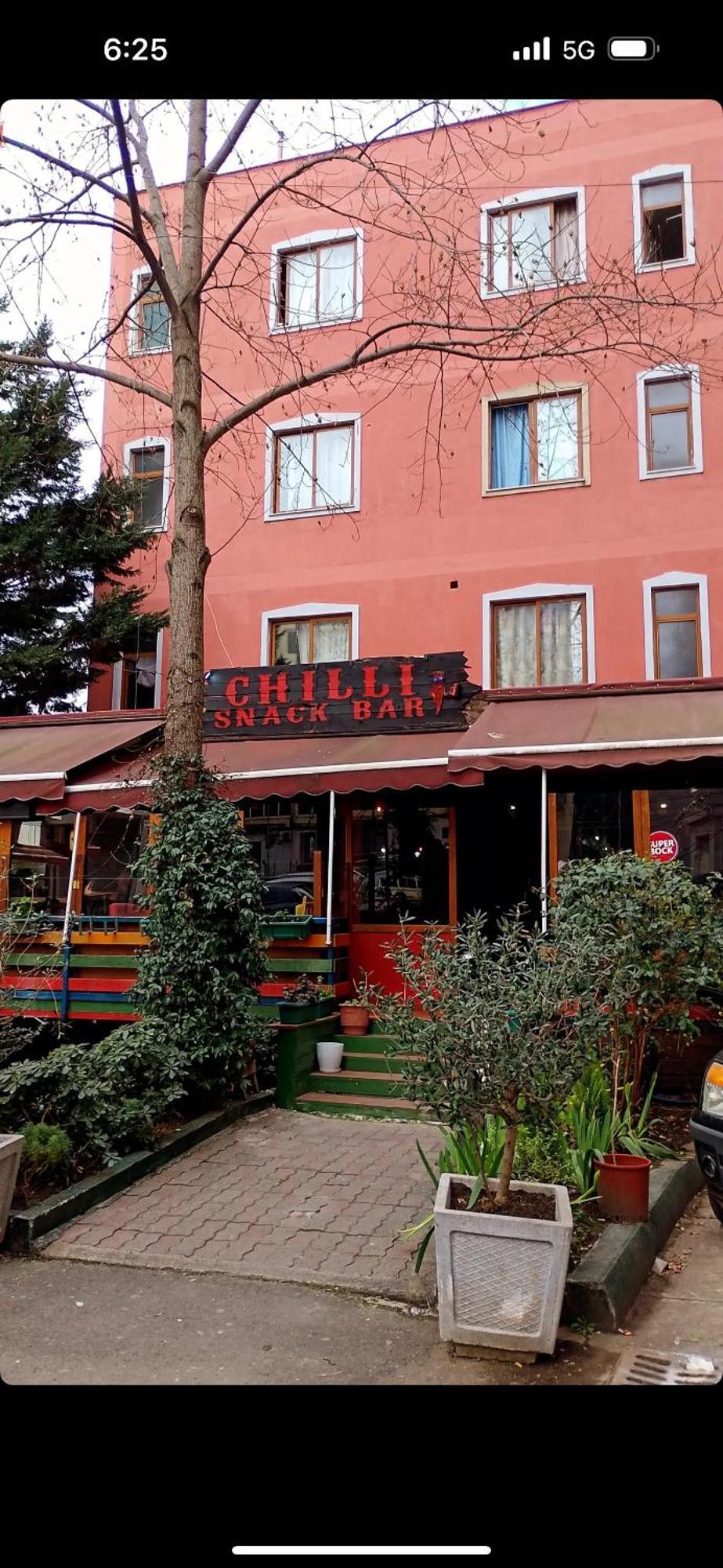 Chilli * Tirana